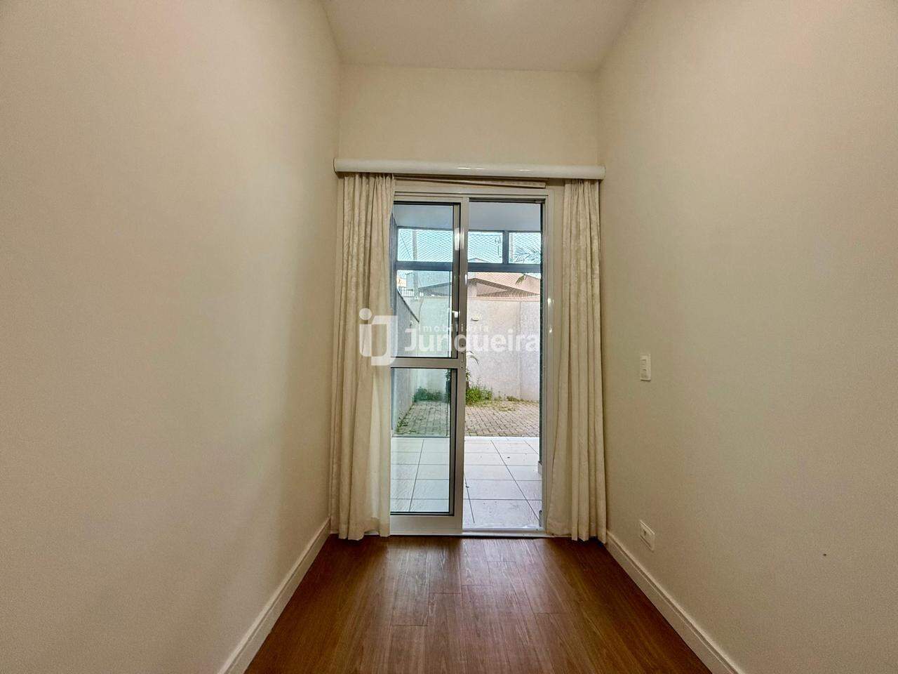 Apartamento à venda no Plaza Mayor, 2 quartos, sendo 1 suíte, 2 vagas, no bairro Paulicéia em Piracicaba - SP