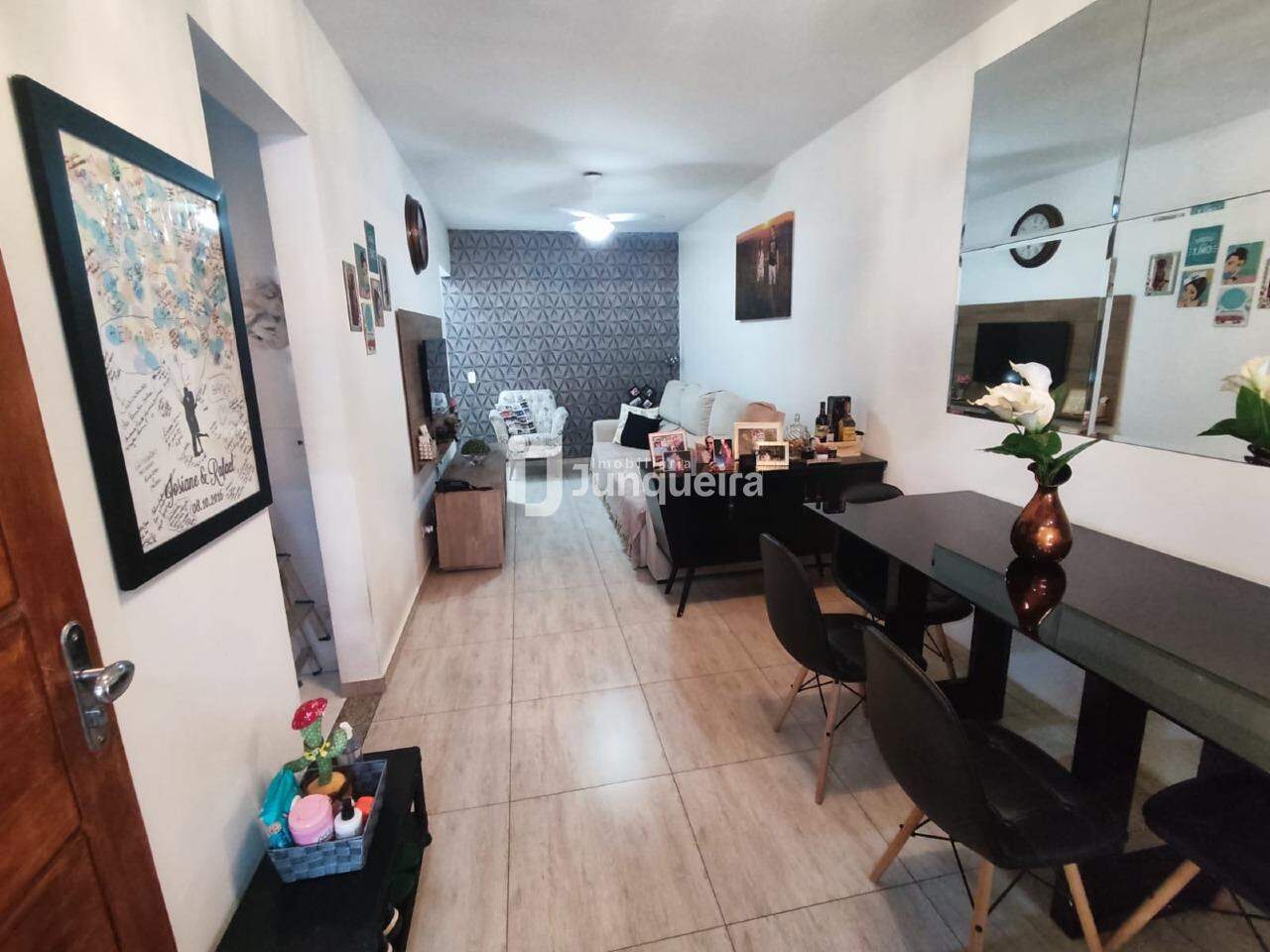 Casa à venda, 2 quartos, 2 vagas, no bairro Vale do Sol em Piracicaba - SP