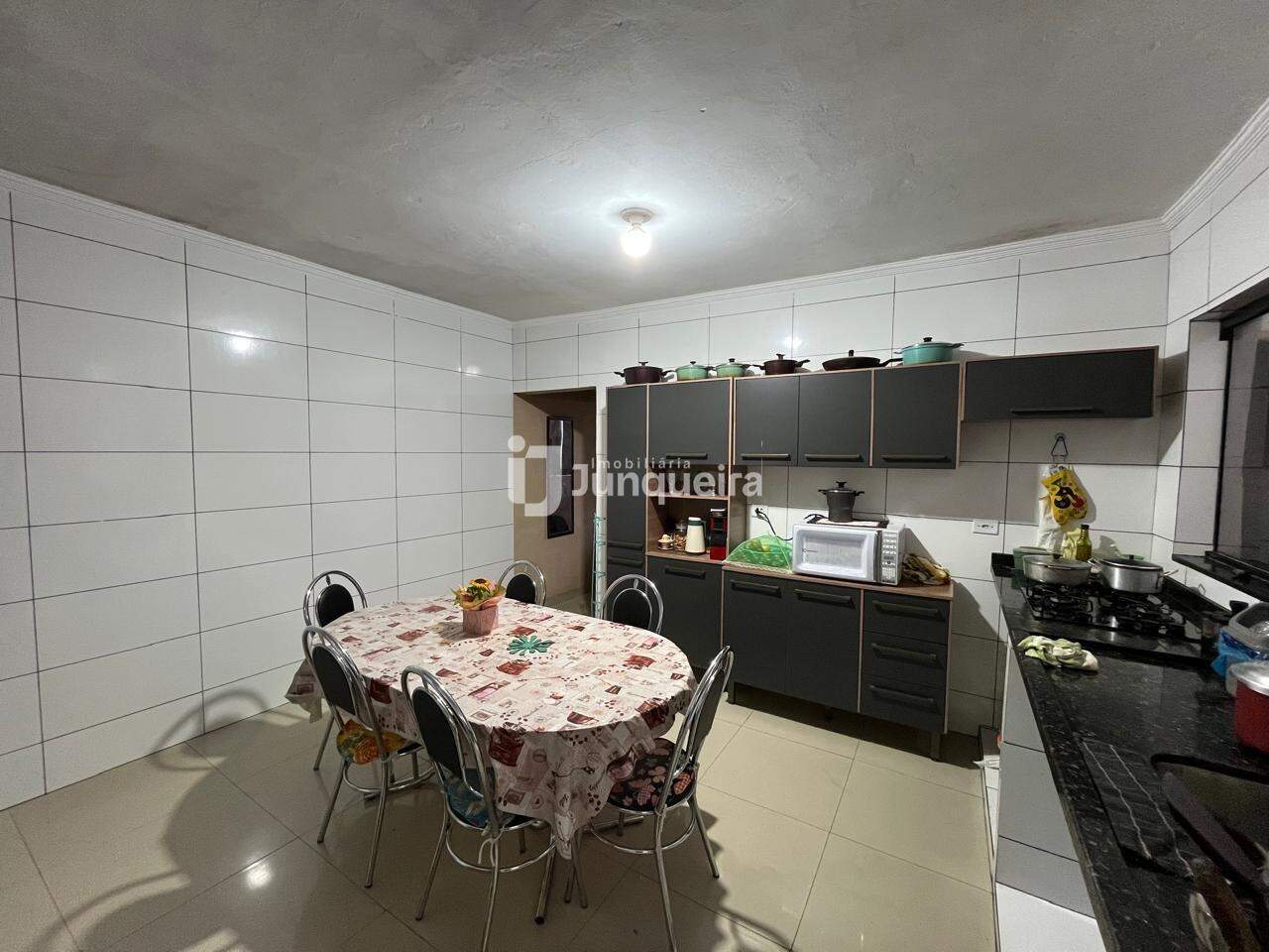 Casa à venda, 4 quartos, sendo 1 suíte, 4 vagas, no bairro Parque Residencial Monte Rey em Piracicaba - SP