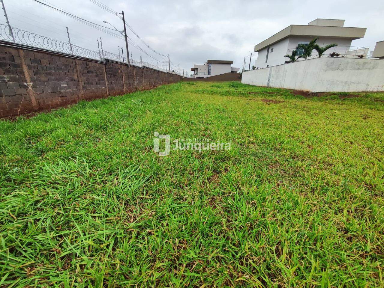 Terreno em Condomínio à venda, no bairro Residencial Doutor Raul Coury em Rio das Pedras - SP