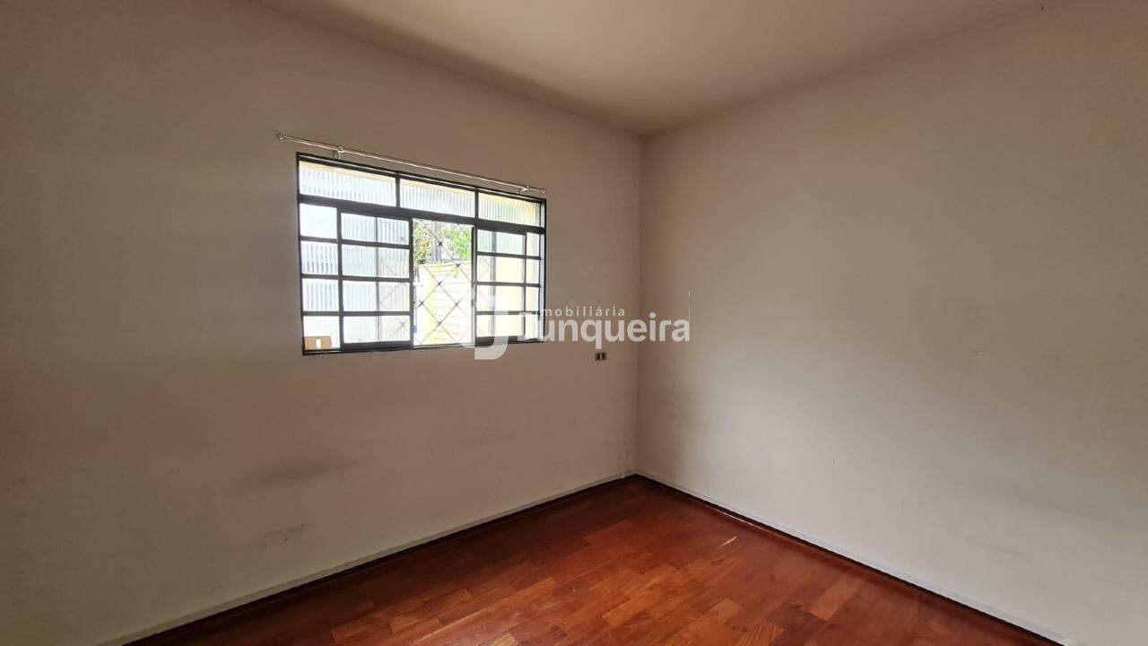 Casa para alugar, 3 quartos, 1 vaga, no bairro Centro em Piracicaba - SP