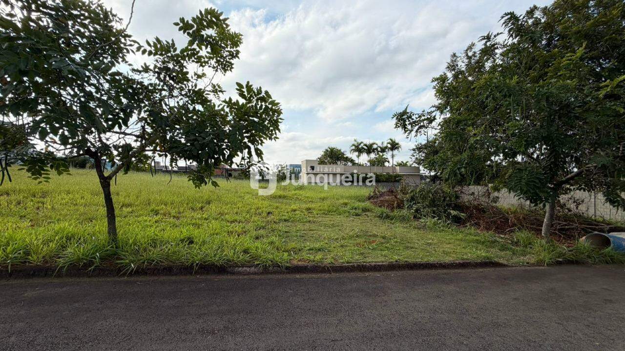 Terreno em Condomínio à venda no Reserva Jardins , no bairro Residencial Alto da Boa Vista em Piracicaba - SP