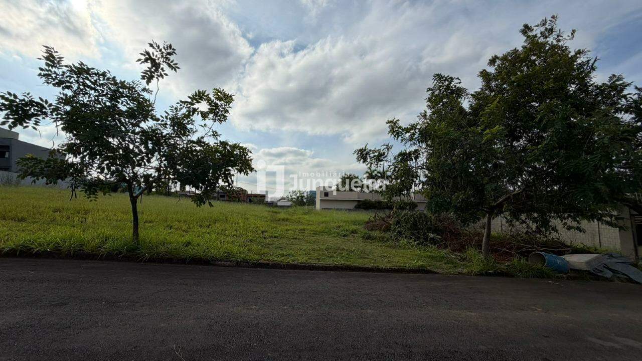 Terreno em Condomínio à venda no Reserva Jardins , no bairro Residencial Alto da Boa Vista em Piracicaba - SP