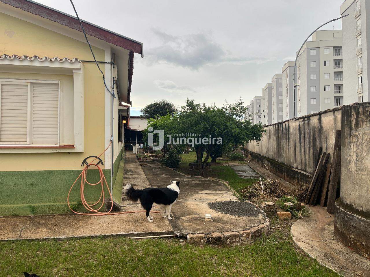 Casa à venda, 3 quartos, sendo 1 suíte, 10 vagas, no bairro Dois Córregos em Piracicaba - SP