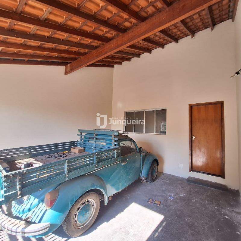 Casa à venda, 2 quartos, 2 vagas, no bairro Nova Pompéia em Piracicaba - SP