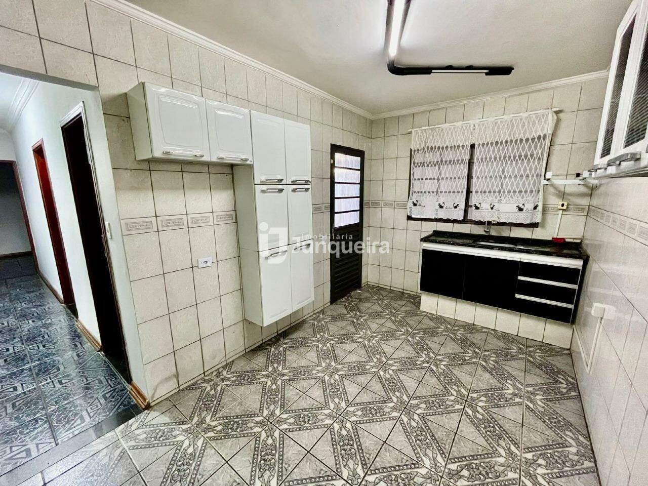 Casa para alugar, 2 quartos, 2 vagas, no bairro Jardim Astúrias I em Piracicaba - SP