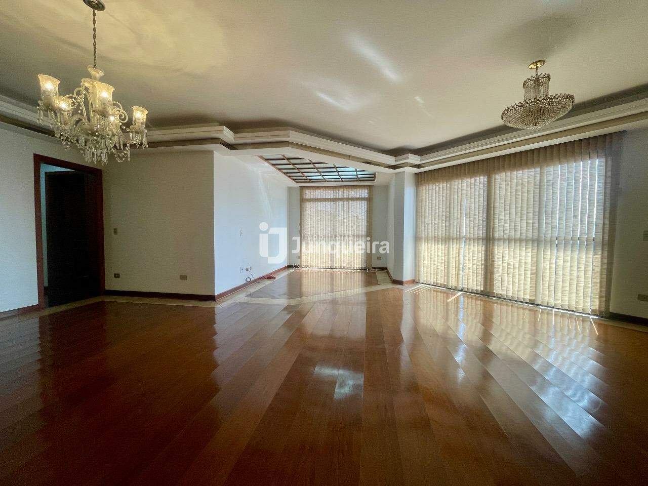 Apartamento à venda no Edifício Itapema, 3 quartos, sendo 1 suíte, 3 vagas, no bairro Centro em Piracicaba - SP