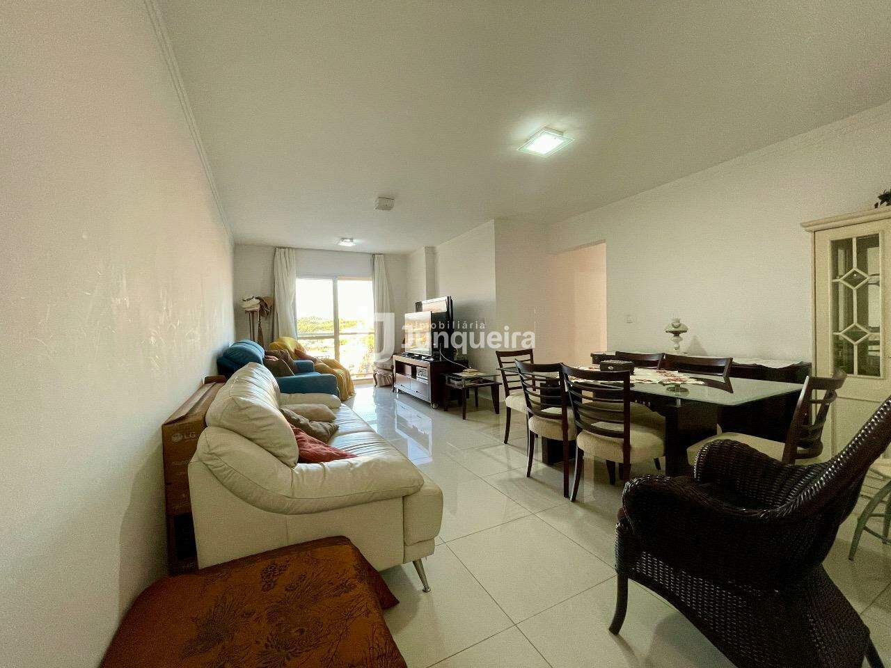 Apartamento à venda no Dubai, 3 quartos, sendo 1 suíte, 2 vagas, no bairro Vila Independência em Piracicaba - SP