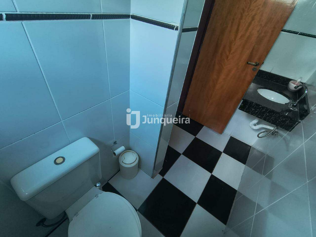 Sala Comercial para alugar, no bairro Vila Rezende em Piracicaba - SP