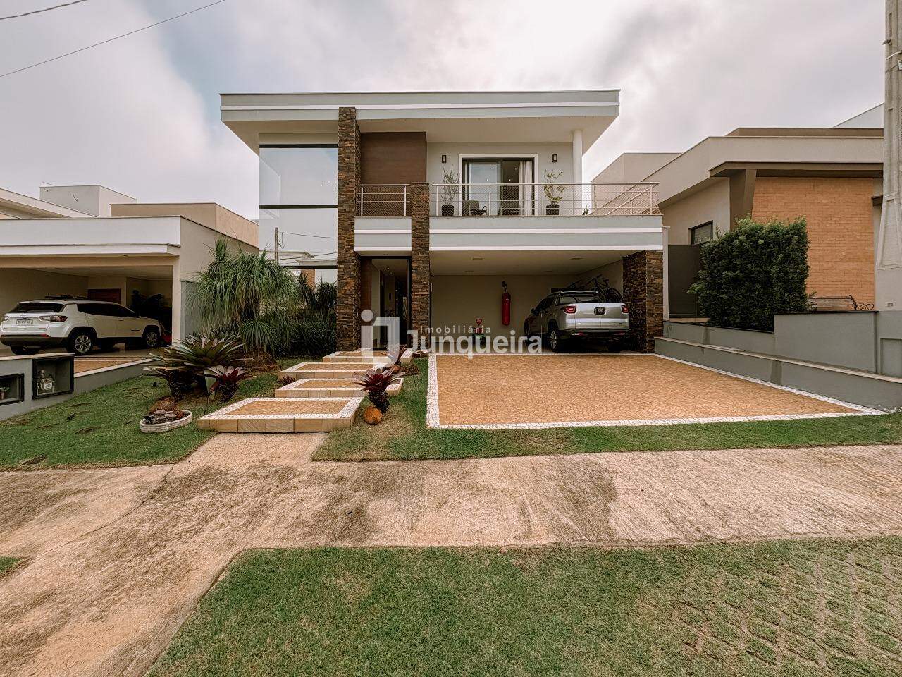 Casa em Condomínio à venda no Villa D'Aquila, 3 quartos, sendo 3 suítes, 4 vagas, no bairro Villa D'áquila em Piracicaba - SP