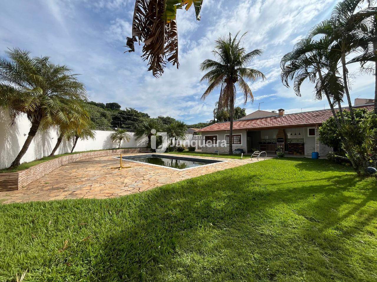 Casa à venda, 4 quartos, sendo 1 suíte, 3 vagas, no bairro Nova Piracicaba em Piracicaba - SP