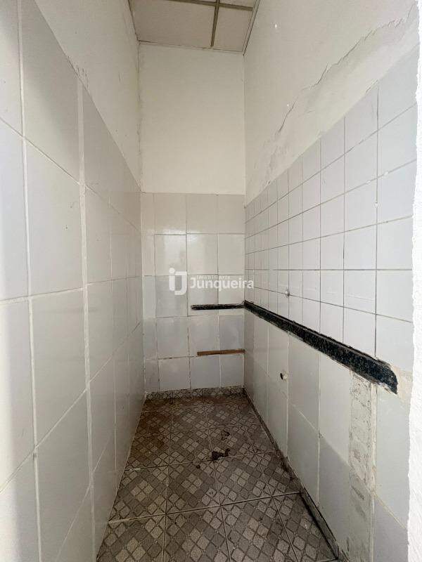 Prédio Comercial à venda, 1 vaga, no bairro Vila Rezende em Piracicaba - SP