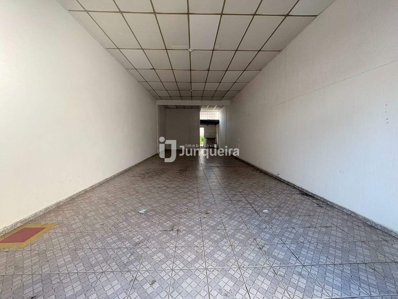 Prédio Comercial à venda, 1 vaga, no bairro Vila Rezende em Piracicaba - SP