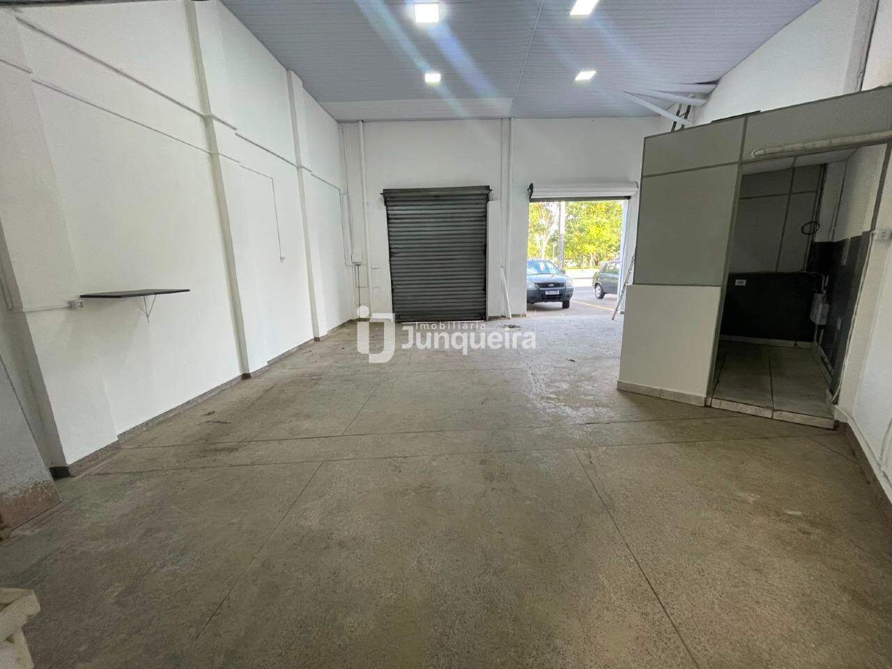 Salão à venda, 8 vagas, no bairro Vila Independência em Piracicaba - SP