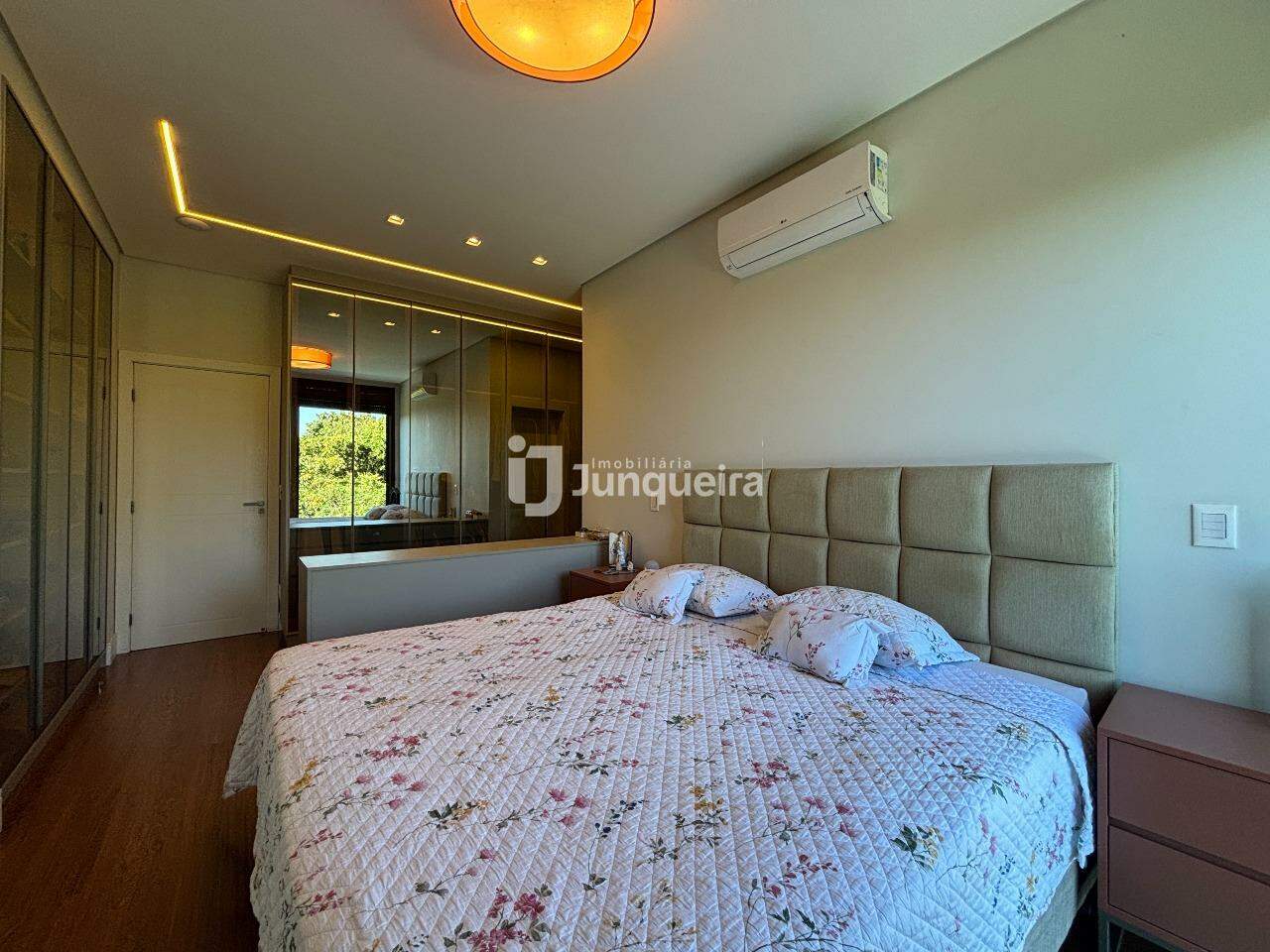 Casa em Condomínio à venda no Alphaville Piracicaba, 4 quartos, sendo 3 suítes, 4 vagas, no bairro Alphaville Piracicaba em Piracicaba - SP