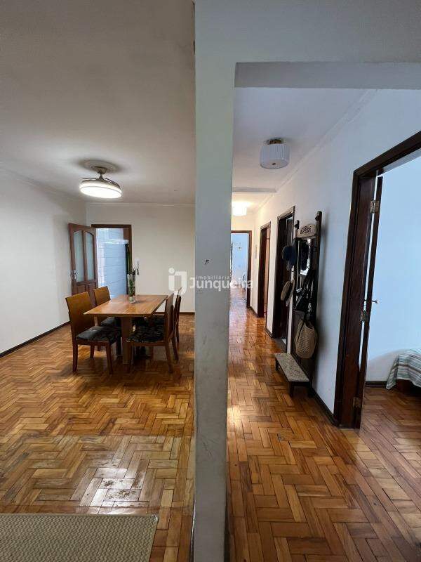 Casa para alugar, 3 quartos, sendo 1 suíte, 2 vagas, no bairro Santa Terezinha em Piracicaba - SP