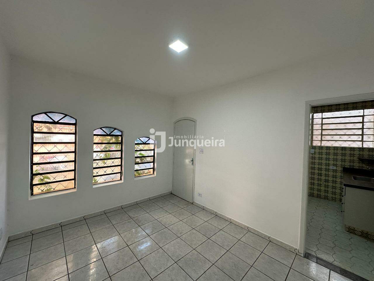 Casa à venda, 2 quartos, sendo 1 suíte, 1 vaga, no bairro Alto em Piracicaba - SP