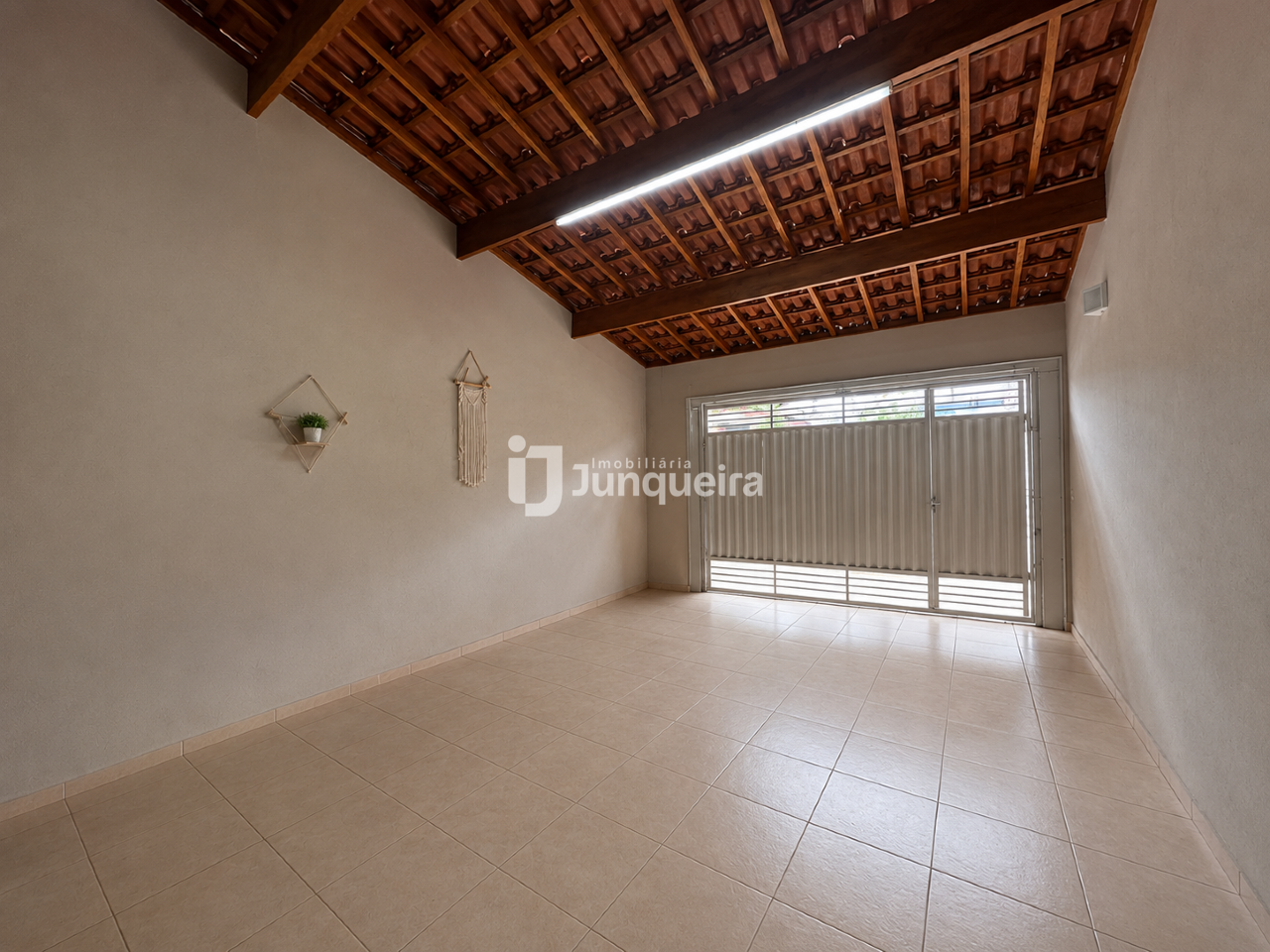 Casa à venda, 3 quartos, sendo 1 suíte, 1 vaga, no bairro Loteamento Santa Rosa em Piracicaba - SP