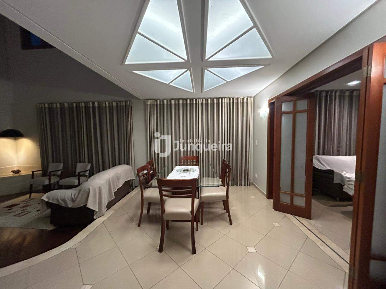 Casa em Condomínio à venda no Terras de Piracicaba I , 4 quartos, sendo 1 suíte, 5 vagas, no bairro Terras de Piracicaba I em Piracicaba - SP