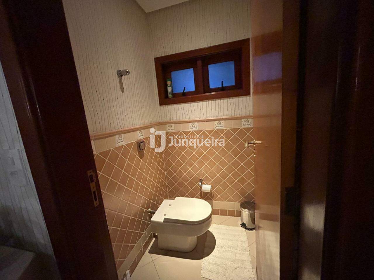 Casa em Condomínio à venda no Terras de Piracicaba I , 4 quartos, sendo 1 suíte, 5 vagas, no bairro Terras de Piracicaba I em Piracicaba - SP