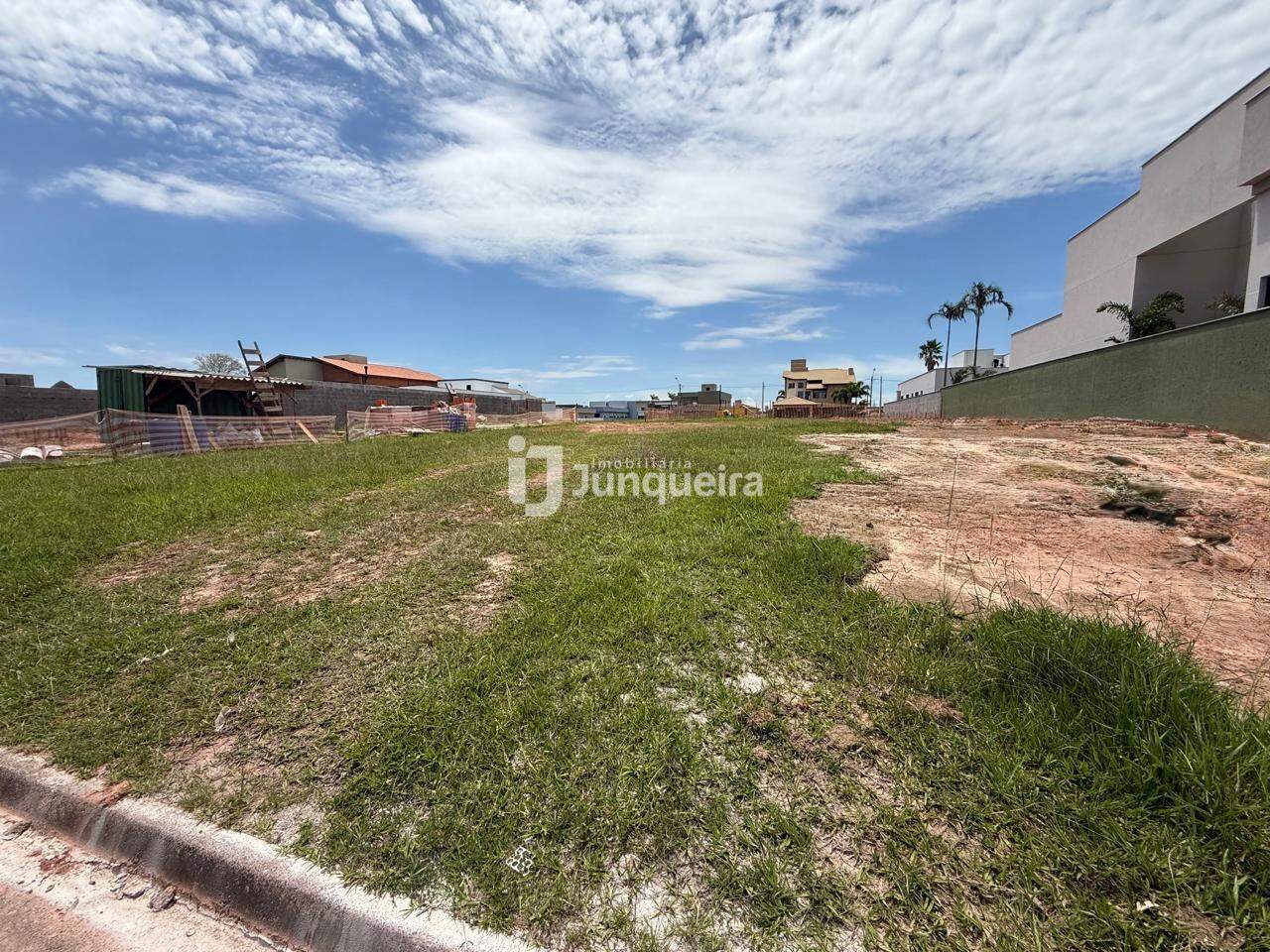 Terreno em Condomínio à venda no Terras de Artemis, no bairro Residencial Terras de Ártemis (Ártemis) em Piracicaba - SP