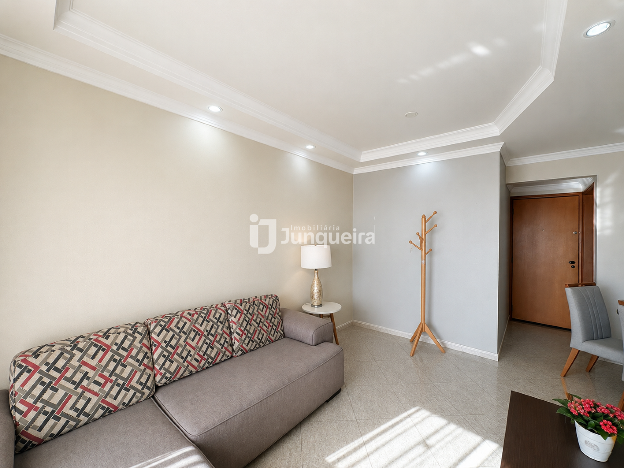 Apartamento à venda no Edifício Antuerpia, 3 quartos, sendo 1 suíte, 2 vagas, no bairro Paulista em Piracicaba - SP