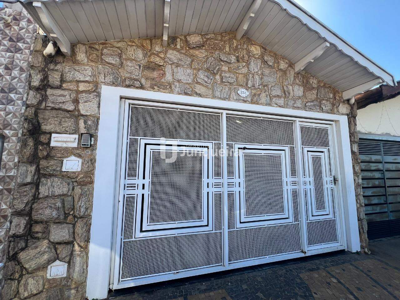 Casa para alugar, 2 quartos, sendo 1 suíte, 1 vaga, no bairro Jardim Caxambu em Piracicaba - SP