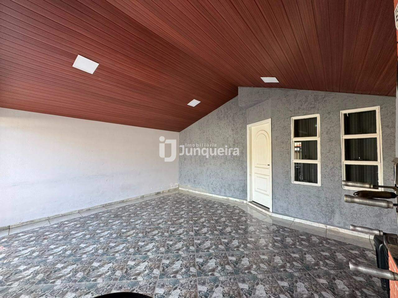 Casa à venda, 2 quartos, sendo 1 suíte, 2 vagas, no bairro Jardim Astúrias II em Piracicaba - SP