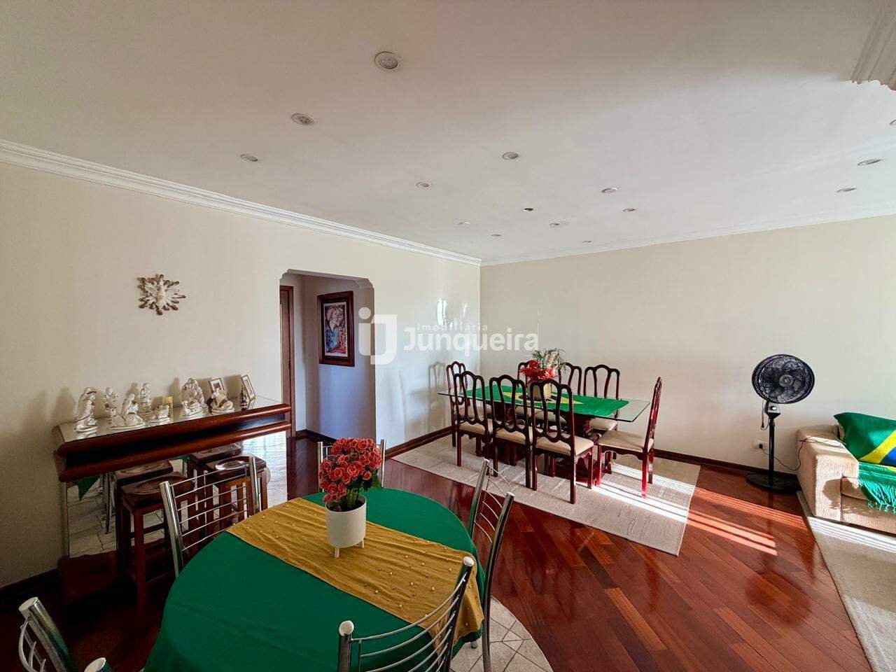 Apartamento à venda no Mediterrane, 3 quartos, sendo 1 suíte, 2 vagas, no bairro Jardim Monumento em Piracicaba - SP