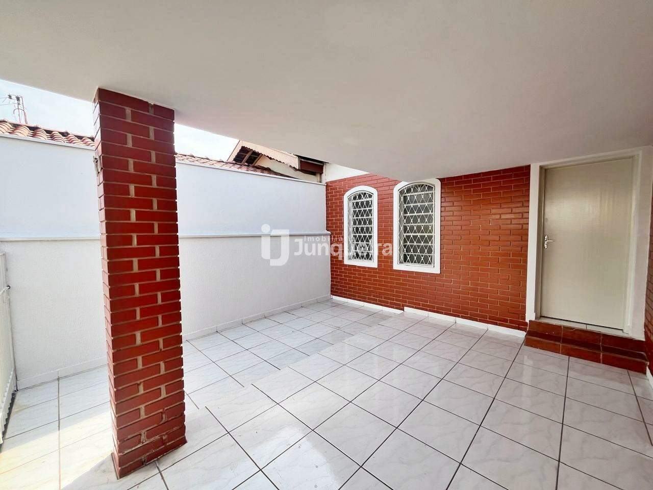 Casa à venda, 2 quartos, 1 vaga, no bairro Piracicamirim em Piracicaba - SP