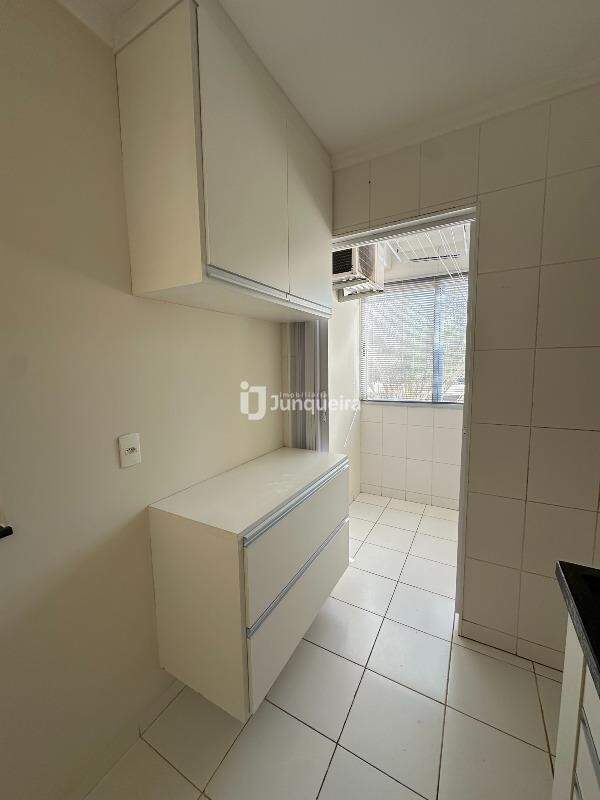 Apartamento para alugar no Residencial Jardins, 3 quartos, sendo 1 suíte, 2 vagas, no bairro Piracicamirim em Piracicaba - SP