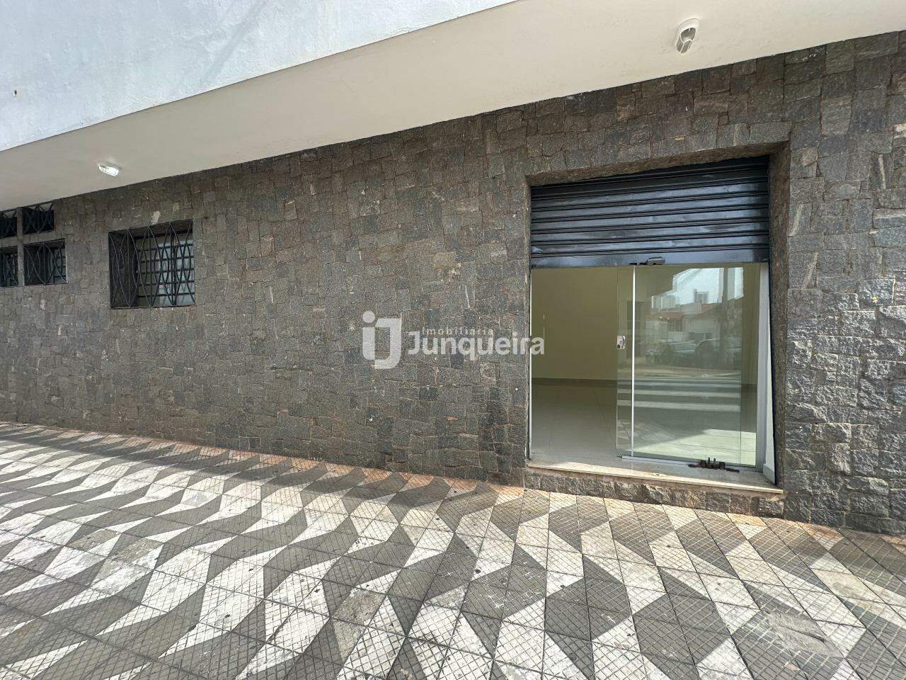 Salão para alugar, no bairro Centro em Piracicaba - SP