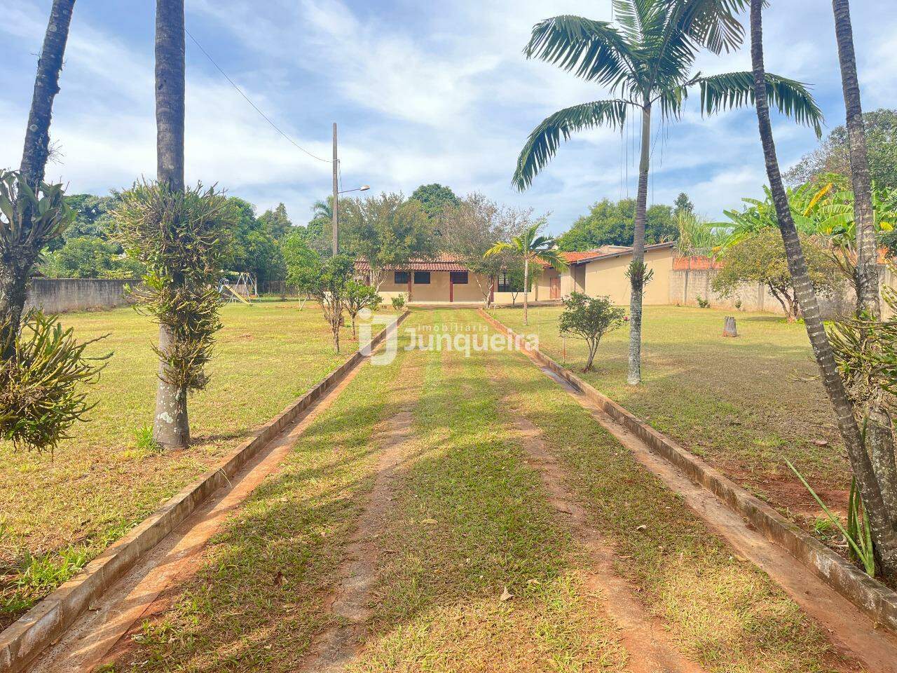 Chácara à venda, 2 quartos, 10 vagas, no bairro Santa Rita em Piracicaba - SP