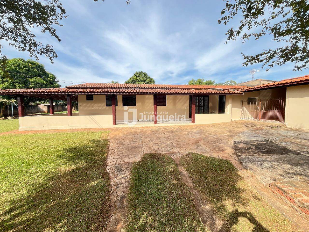 Chácara à venda, 2 quartos, 10 vagas, no bairro Santa Rita em Piracicaba - SP