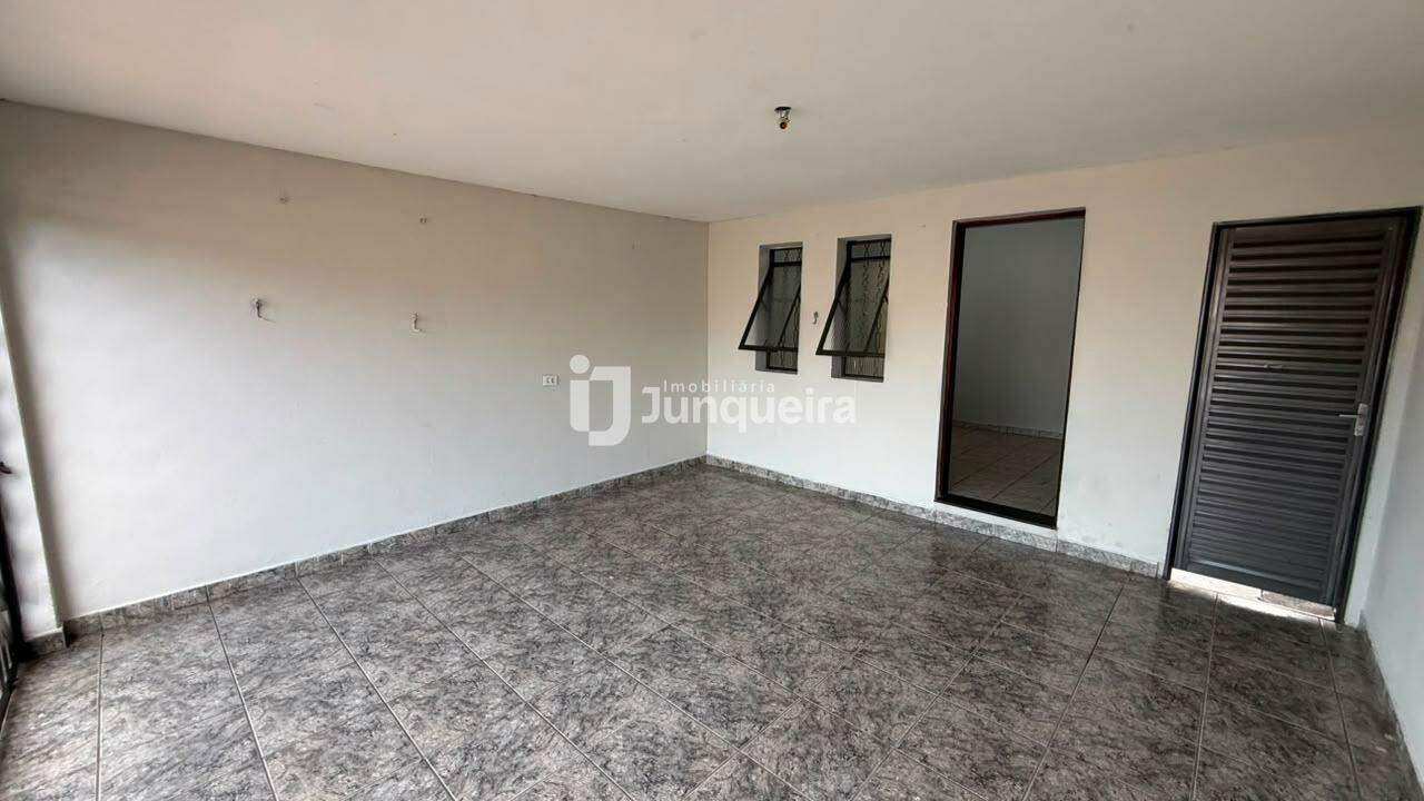 Casa para alugar, 2 quartos, no bairro Parque Orlanda I em Piracicaba - SP