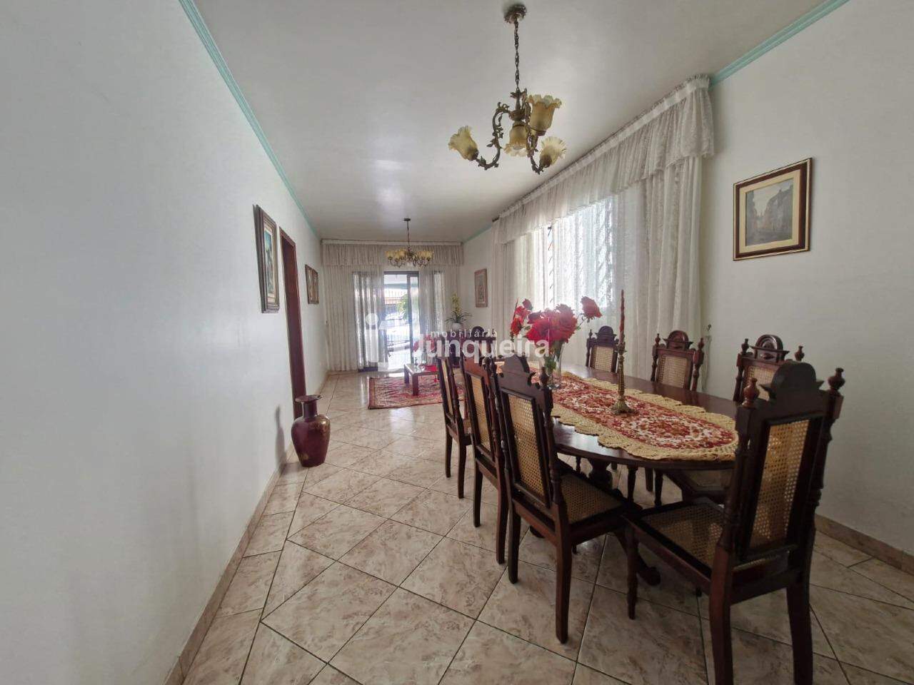 Casa à venda, 3 quartos, sendo 1 suíte, 4 vagas, no bairro Nova América em Piracicaba - SP