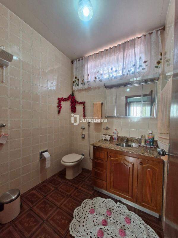 Casa à venda, 3 quartos, sendo 1 suíte, 4 vagas, no bairro Nova América em Piracicaba - SP