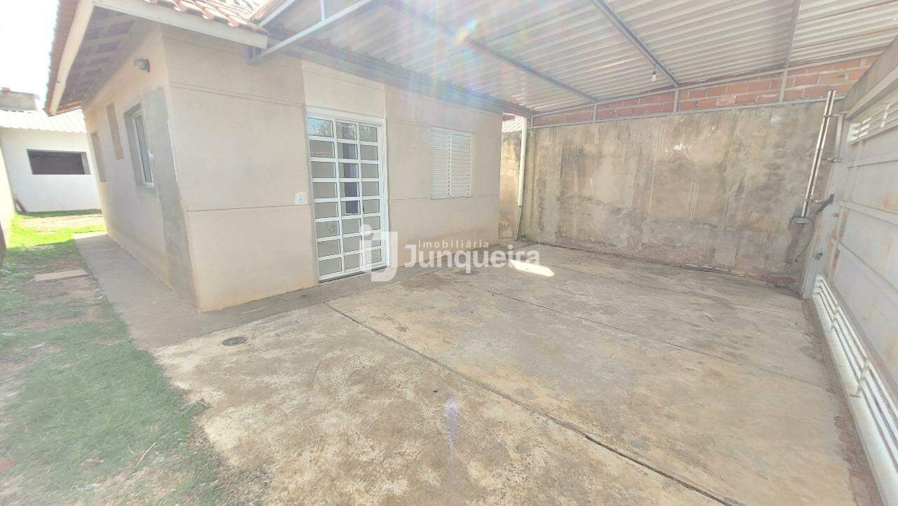 Casa para alugar, 2 quartos, 2 vagas, no bairro Água Branca em Piracicaba - SP