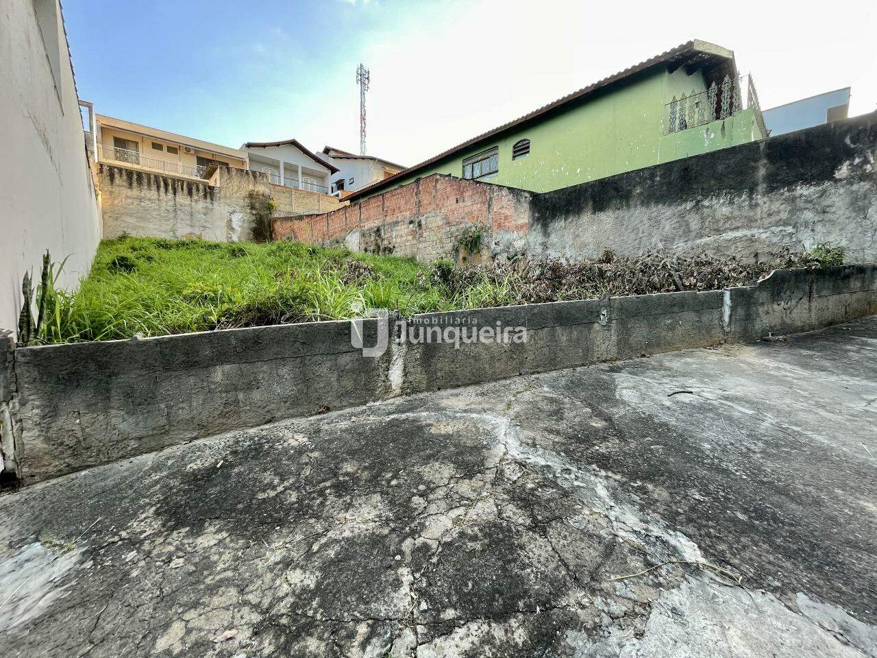 Terreno à venda, no bairro Castelinho em Piracicaba - SP