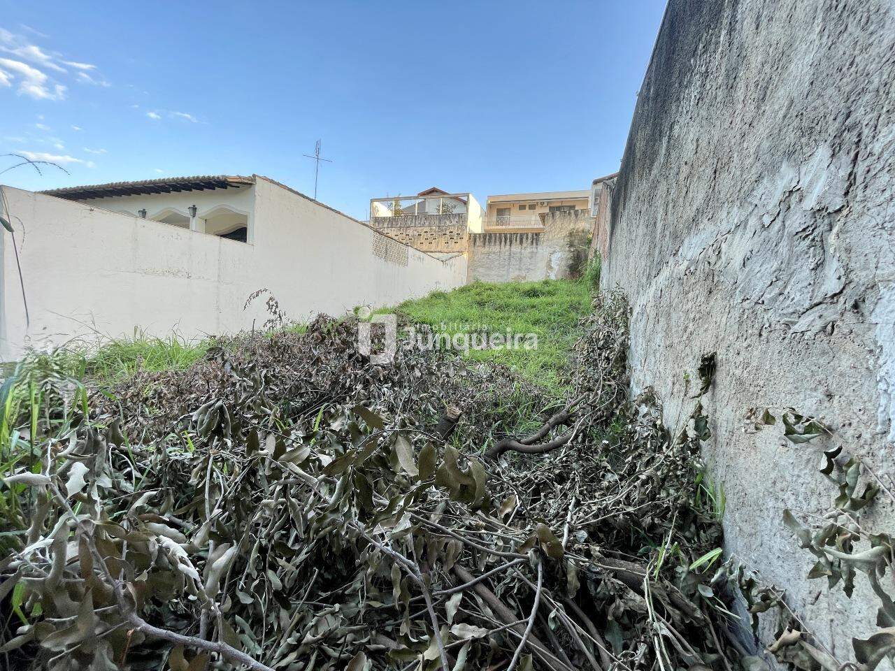 Terreno à venda, no bairro Castelinho em Piracicaba - SP