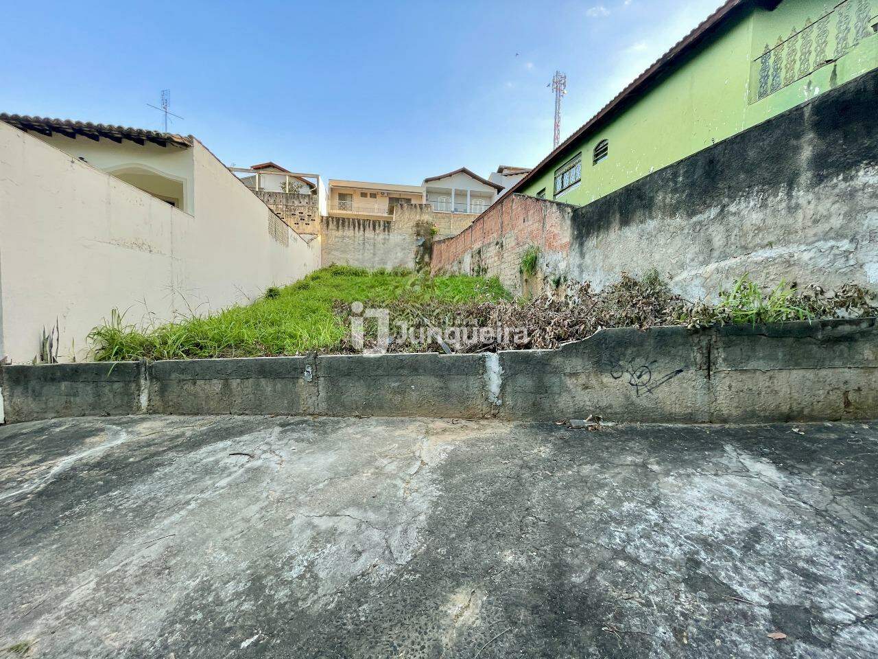 Terreno à venda, no bairro Castelinho em Piracicaba - SP