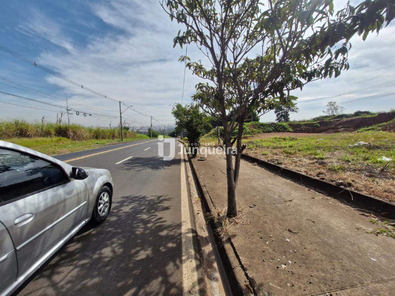Terreno à venda, no bairro RESIDENCIAL ALTOS DO TAQUARAL em Piracicaba - SP