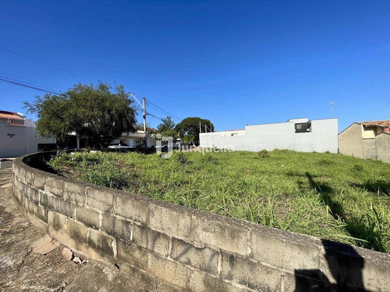 Terreno à venda, no bairro Castelinho em Piracicaba - SP