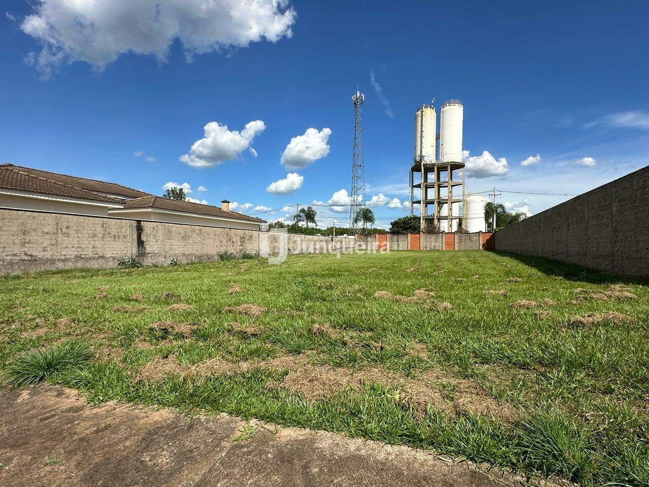 Terreno em Condomínio à venda no Park Campestre I, no bairro Campestre em Piracicaba - SP