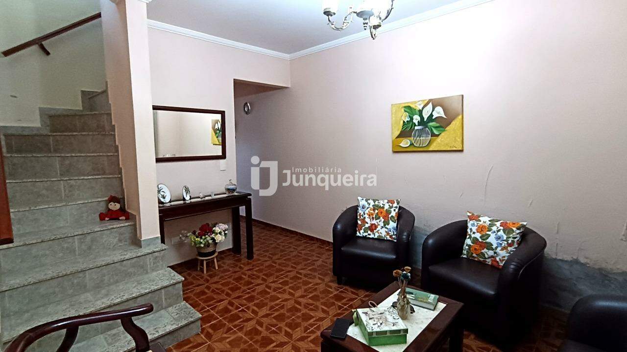Casa à venda, 3 quartos, sendo 1 suíte, 2 vagas, no bairro Loteamento Santa Rosa em Piracicaba - SP