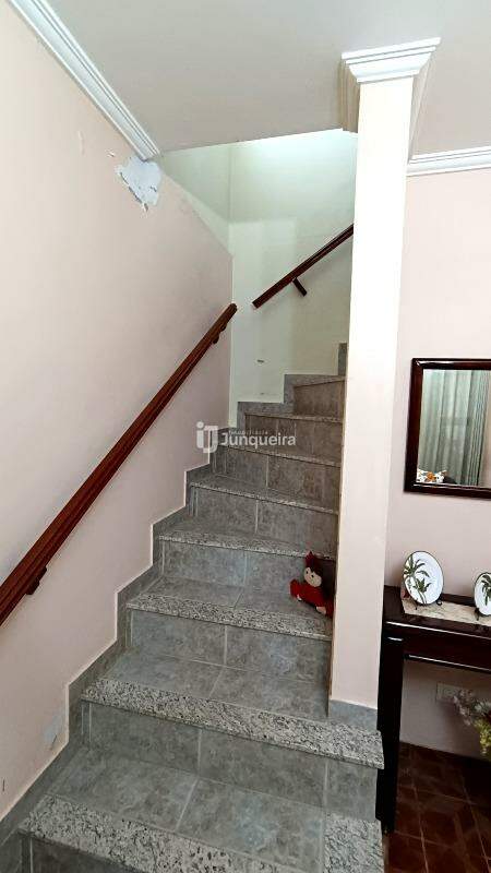 Casa à venda, 3 quartos, sendo 1 suíte, 2 vagas, no bairro Loteamento Santa Rosa em Piracicaba - SP