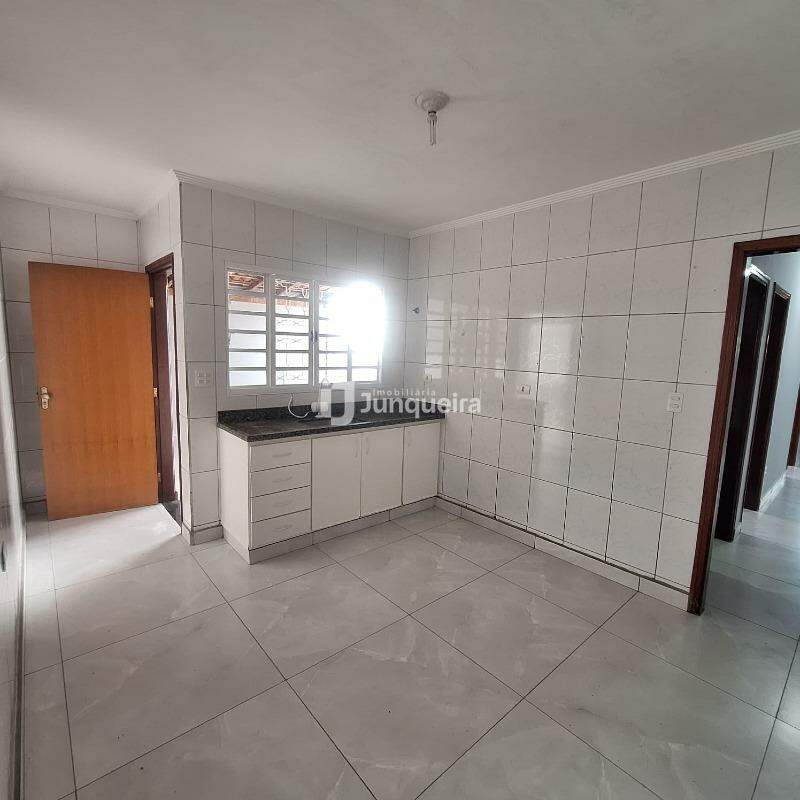 Casa à venda, 3 quartos, sendo 1 suíte, 3 vagas, no bairro Santa Rosa Ipês em Piracicaba - SP