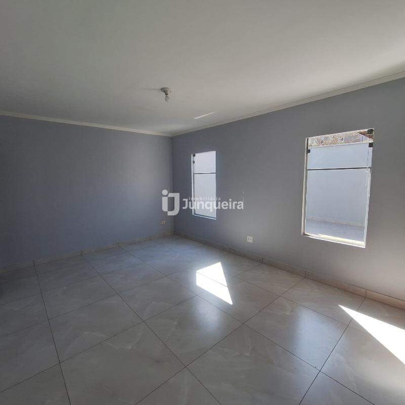 Casa à venda, 3 quartos, sendo 1 suíte, 3 vagas, no bairro Santa Rosa Ipês em Piracicaba - SP