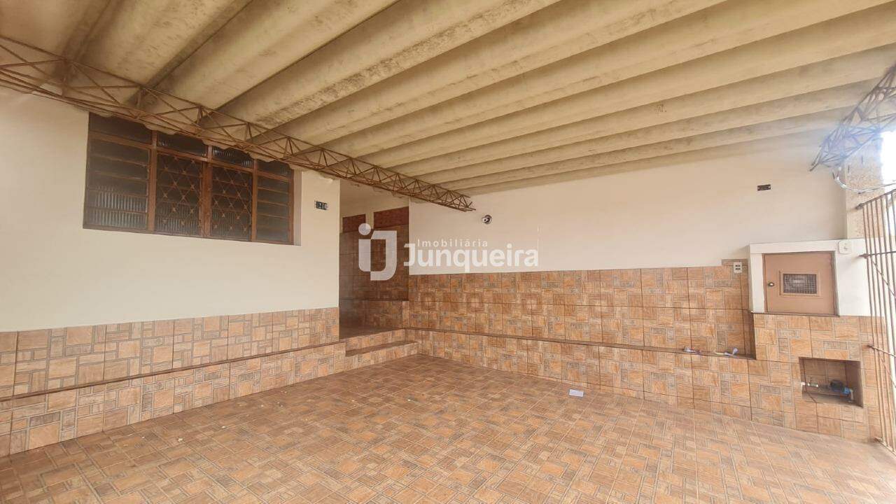Casa para alugar, 2 quartos, 1 vaga, no bairro Paulista em Piracicaba - SP