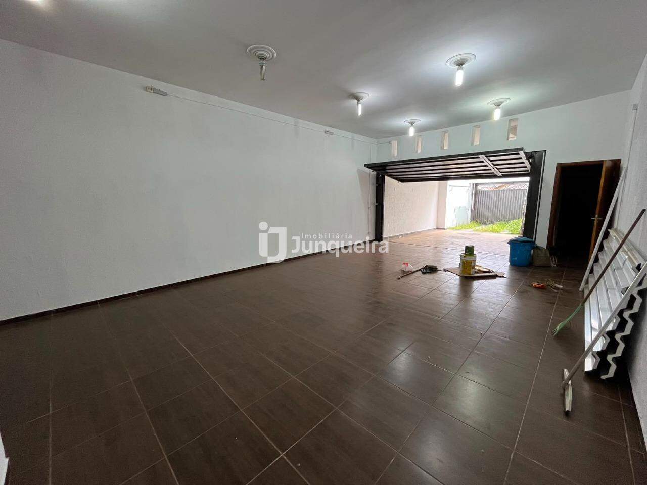 Casa para alugar, 3 quartos, sendo 1 suíte, 1 vaga, no bairro Piracicamirim em Piracicaba - SP